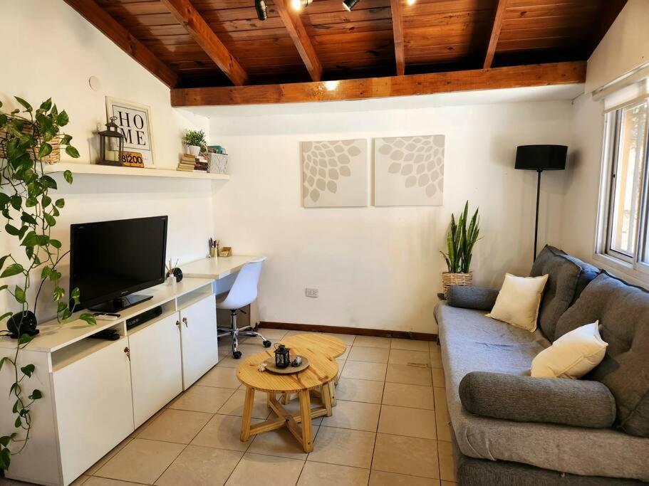Casa 2 Ambientes En Tesei, Hurlingham Moron